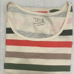 Time and Tru Scoop Neck Tee